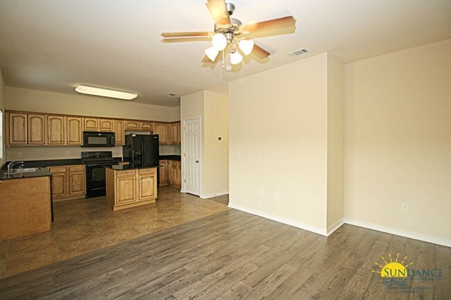 Photo - 1549 Bentley Cir