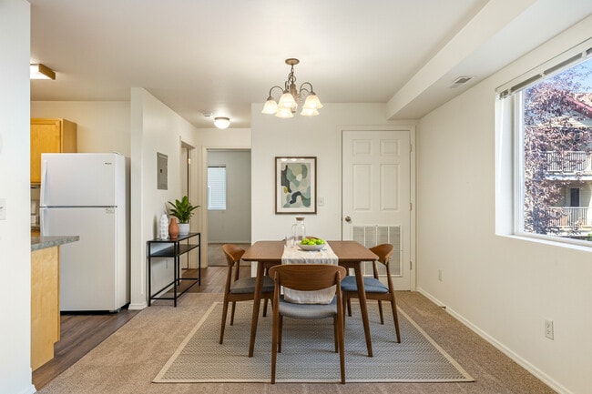 sample dining area - Brookside Park Apartments