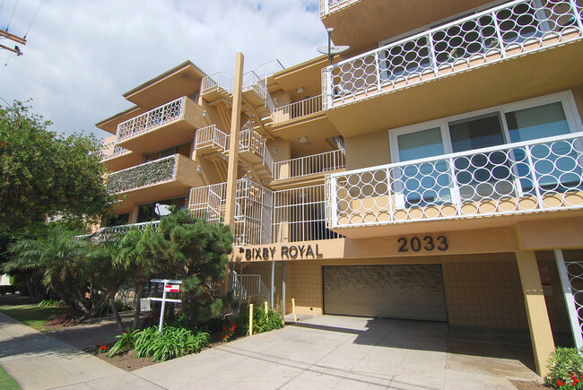 Top Floor 2 Bedroom Alamitos Beach Condo - Top Floor 2 Bedroom Alamitos Beach Condo