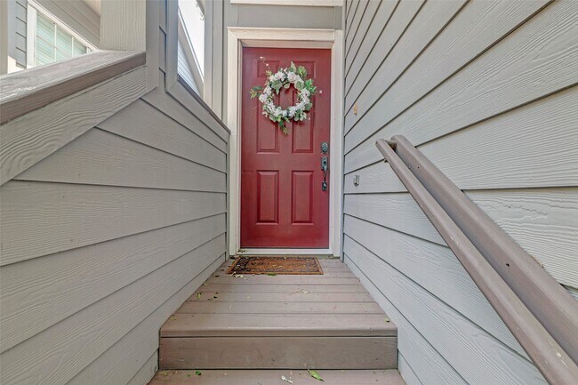Photo - 218 Blushwood Pl