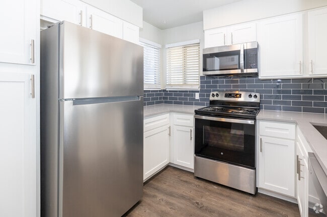 2BR, 2BA - 1,192SF - Kitchen