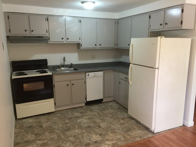 kitchen - 163 Hickories Park Rd