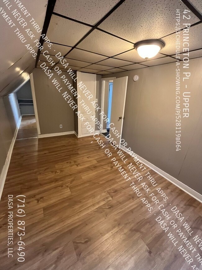 42 Princeton Pl Unit Upper