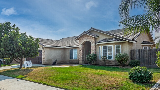 Building Photo - 3028 Desert Ranch Way Rental