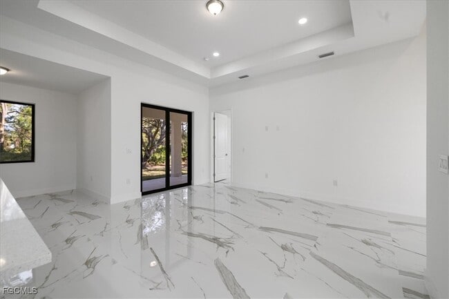 Photo - 875 Kidvale St