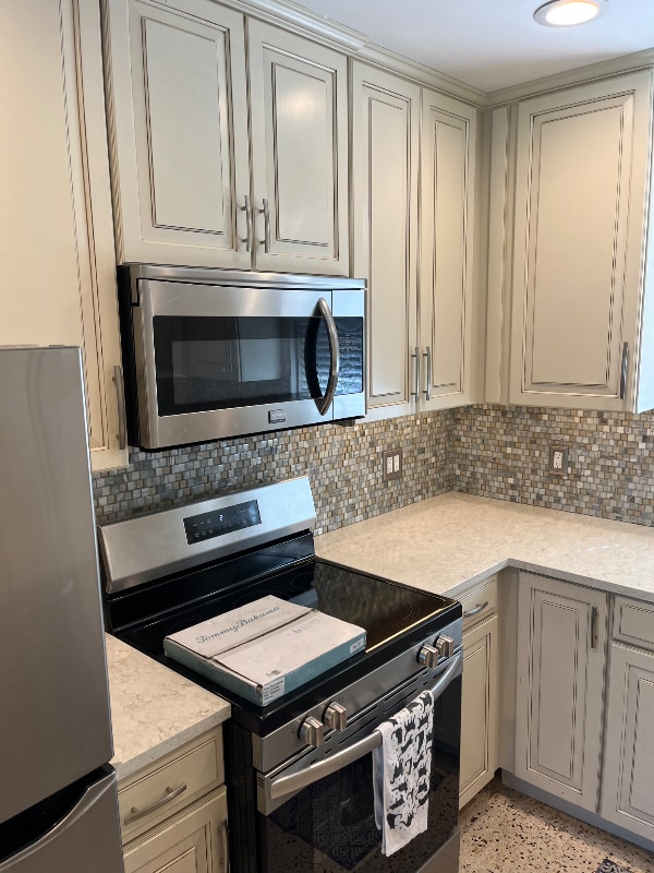 Photo - 2088 Sunnyside Pl