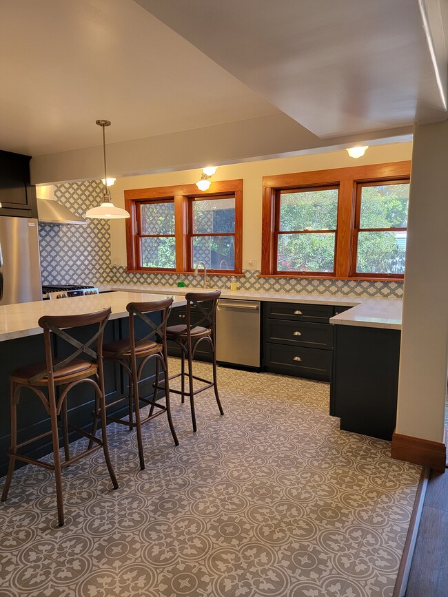 Photo - 900 Lucile Ave Unit 900 1/2 lucile ave.