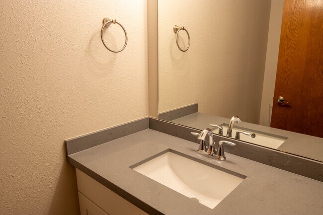 Photo - 325 Division St Unit 204