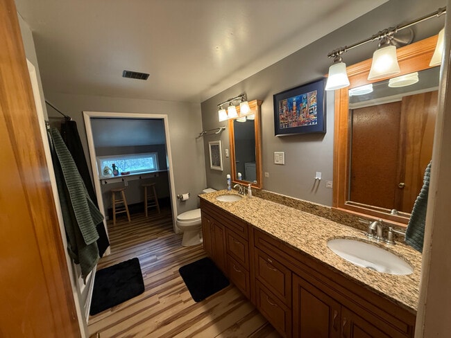 Photo - 6076 Smith Rd