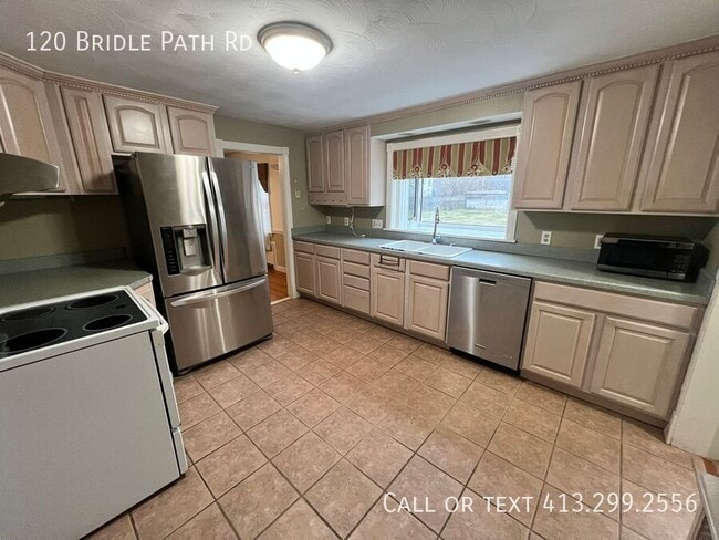 Photo - 120 Bridle Path Rd