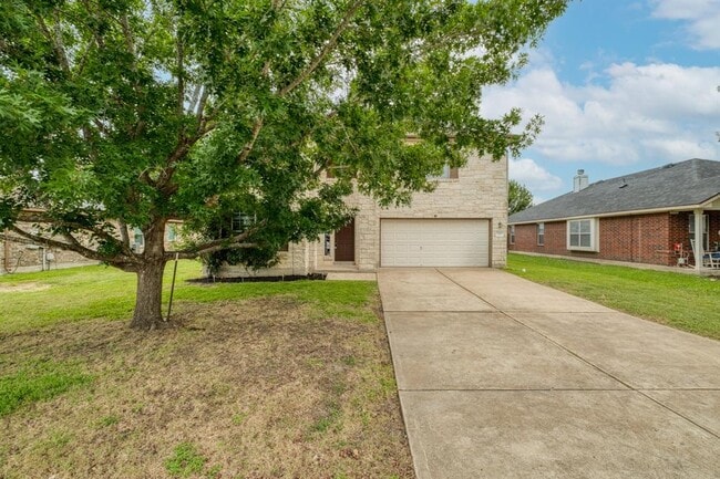 Photo - 211 Hanstrom Dr