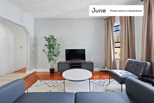 Photo - Room in Shared 4 bed/1 bath home Unit D