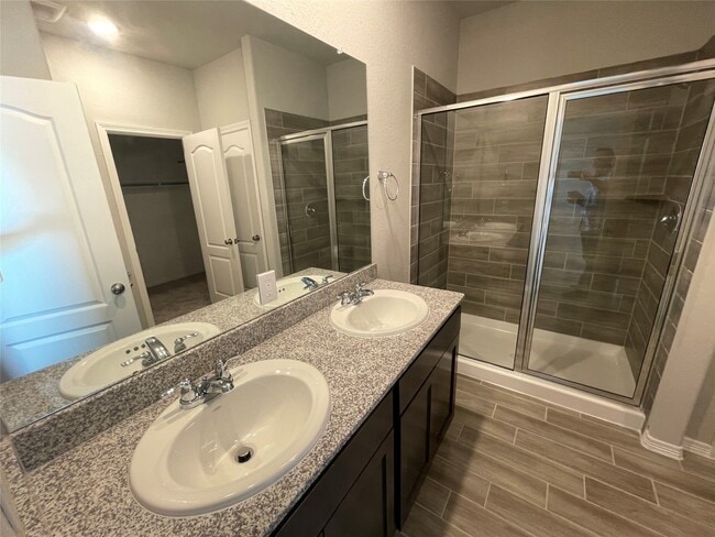 Photo - 938 Redinger Ridge Dr