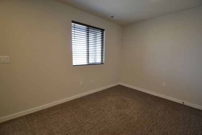 Photo - 2 Bedroom Home with VIEWS of the Mountains