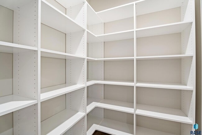 Photo - 1107 S Foss Ave