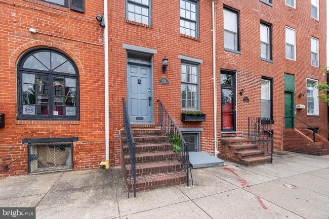 Photo - 1005 Light St
