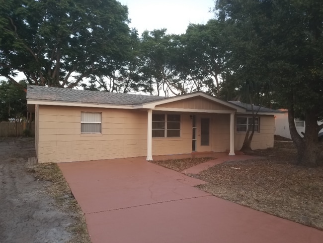 Building Photo - 4548 Belfast Dr