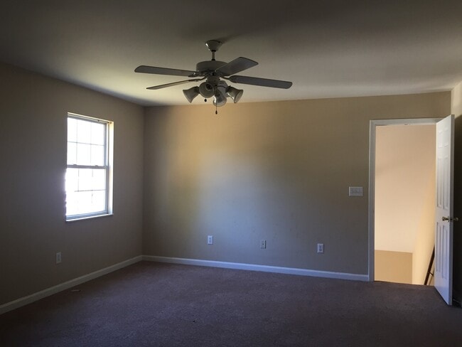 Photo - 3466 Hedge Drive Northeast