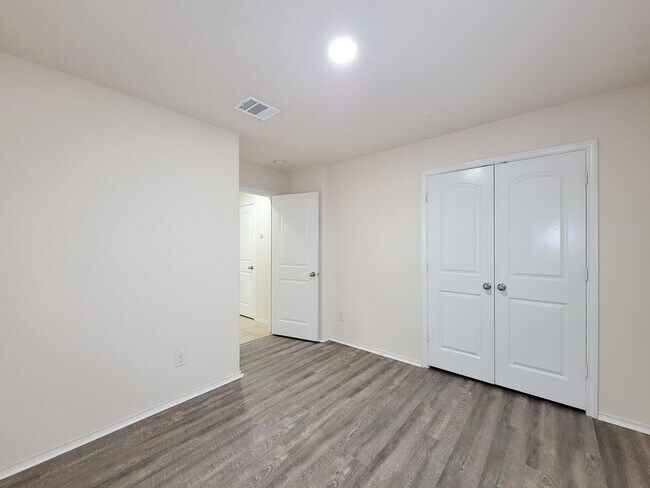 Photo - 4543 Stolz Trail