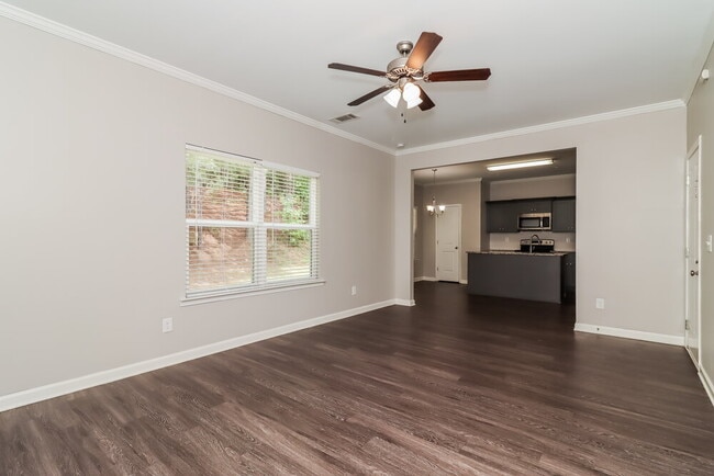 Photo - 412 Fieldcrest Dr