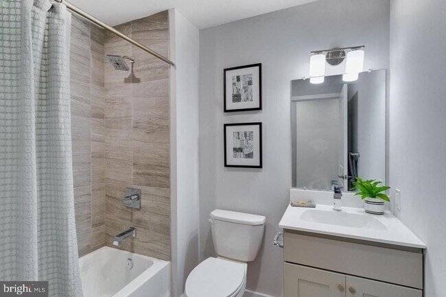 Photo - 3308 Mantua Ave Unidad A