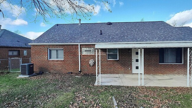 Photo - 729 Hemlock Dr