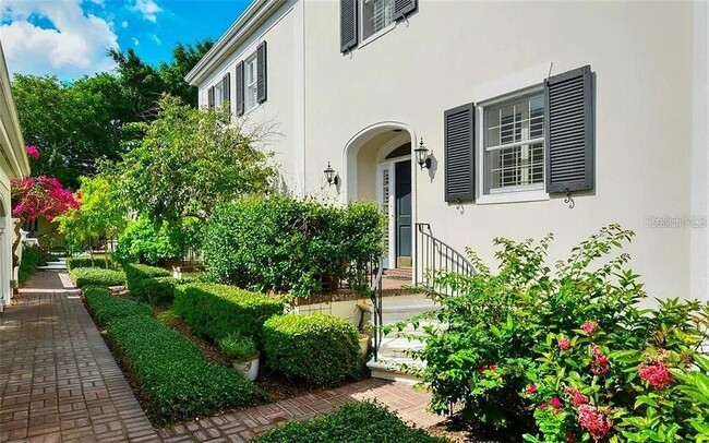 Building Photo - 60 Bishopscourt Rd Rental