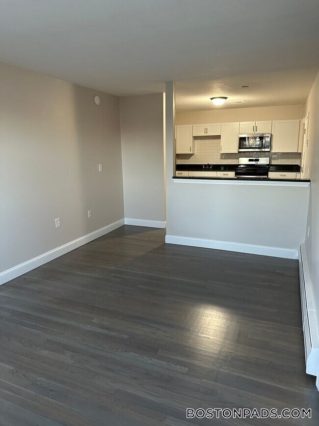 Photo - 18 Waugh St Apartment Unit 9