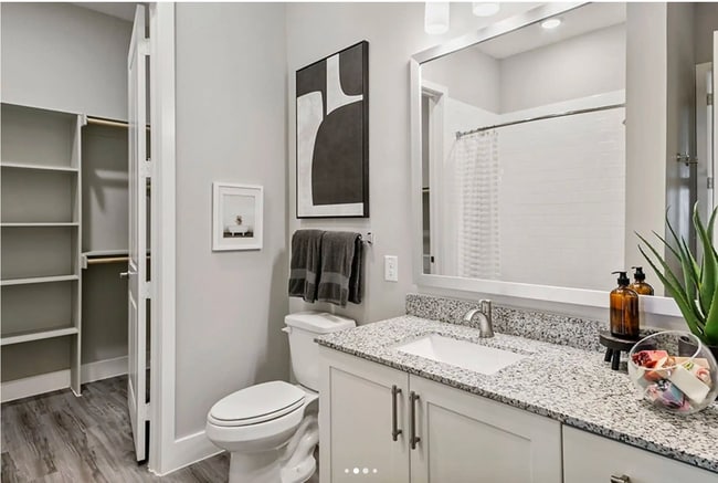 Photo - 8200 Glenn Day Dr