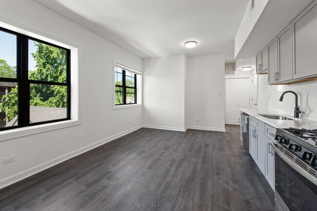 Photo - 3058 W Cortland St Unit 103