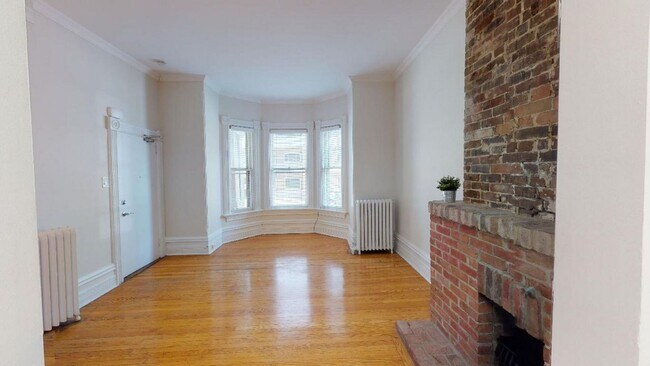 Photo - 155 MacLaren