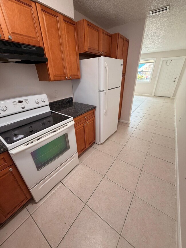 Photo - 1618 W 26th Ct Unit A