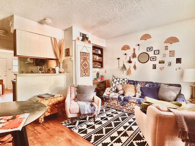 2801 Hemphill Park Unidad A102