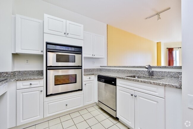 Building Photo - 1 Cityview Ln Unit 103 Rental