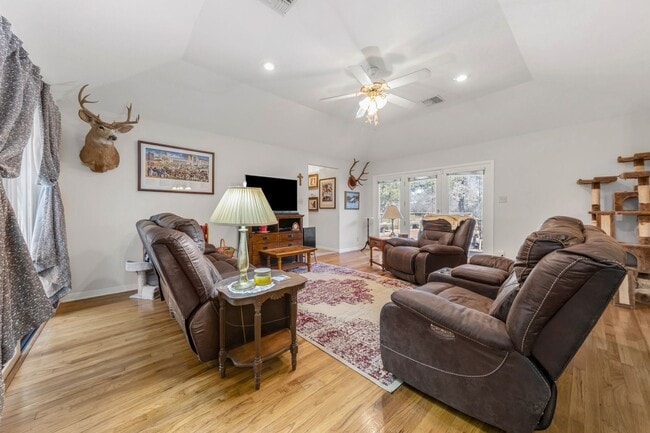 Photo - Ranch home and land for Rent