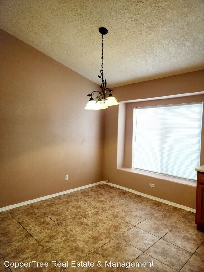 Photo - 4 br, 2 bath House - 764 Terra Cotta SW