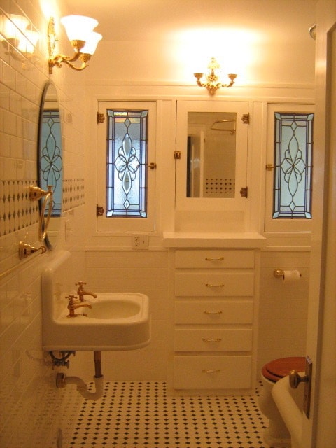 Bathroom - 1316 H St Unit A
