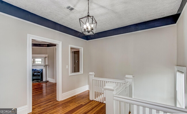 Photo - 136 Broad St