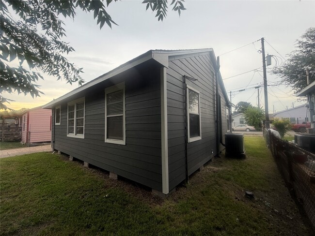 230 Burress St