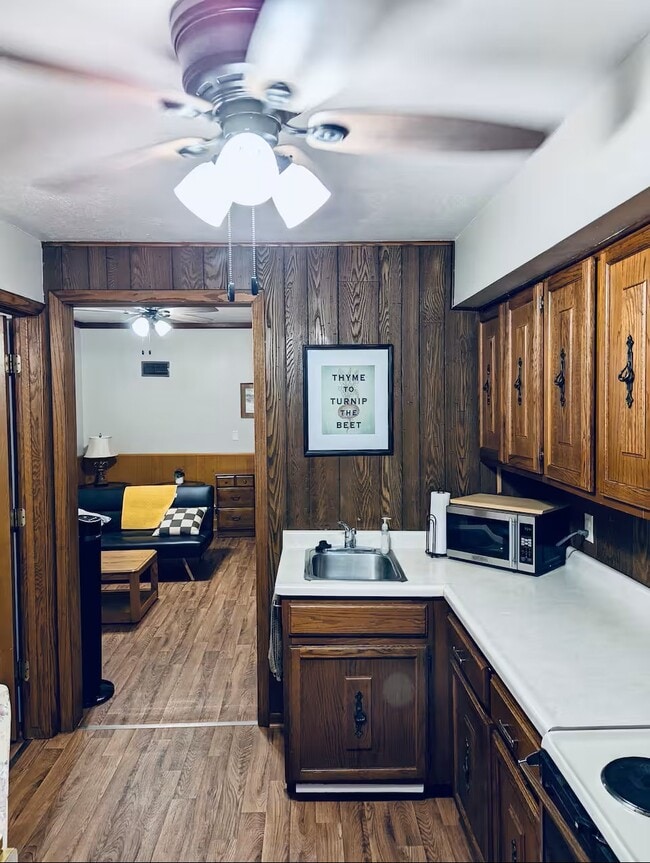 Photo - 915 N Broadway Unit The Nest