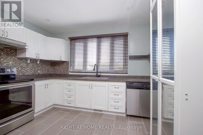 Photo - 94 Emperor St