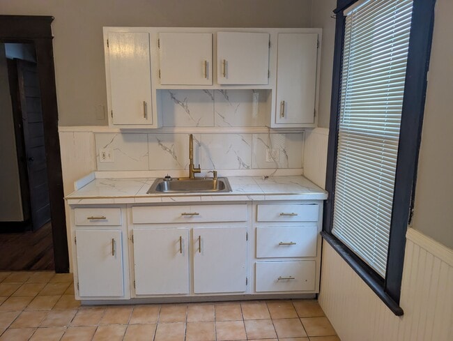 Photo - 168 Minerva St Unit 2