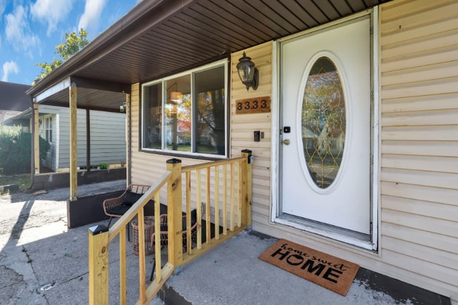 Photo - 3333 Dresden St