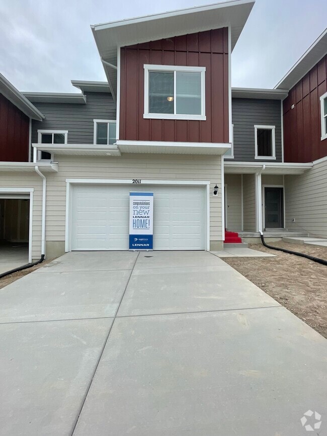 Building Photo - 2011 N Red Yearling Dr Rental