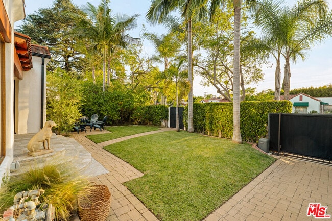 Photo - 826 N Kilkea Dr