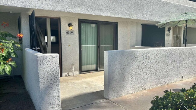 Building Photo - Rm Resort, Rancho Mirage
3 Bedrooms, 3 Bat... Rental