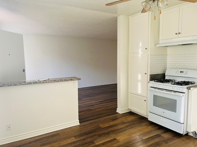 Photo - Montclair Apartments