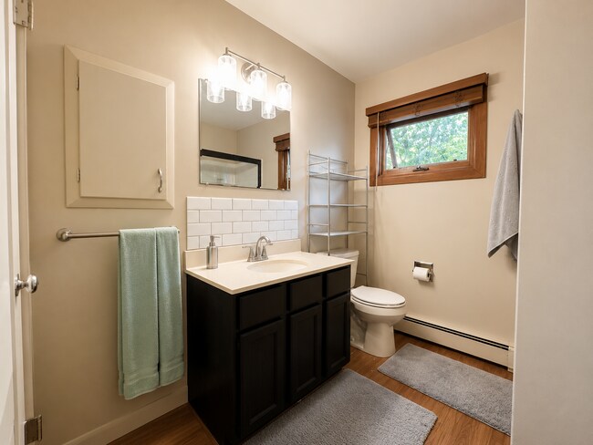Photo - 2308 Parmenter St Unit 3