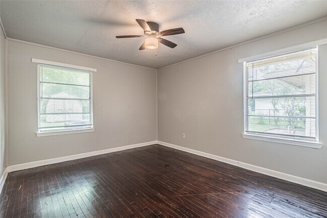 Photo - 5818 Glenhurst Dr