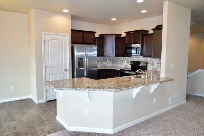 Photo - 5609 Shamrock Heights